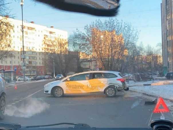 Телефоны яндекс такси в городе раменское