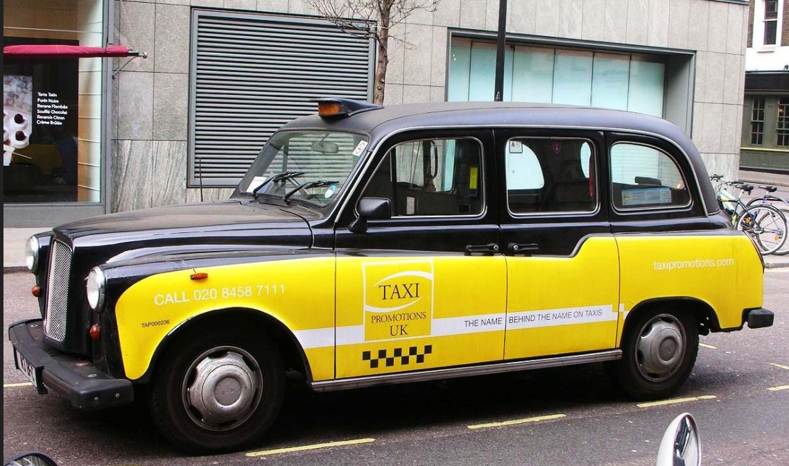Машина для такси в 2024 году. КЭБ такси Лондон. КЭБ такси Британия. Английское такси КЭБ марка. Austin-fx4-Taxi.